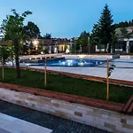 бялата къща Гостевой дом