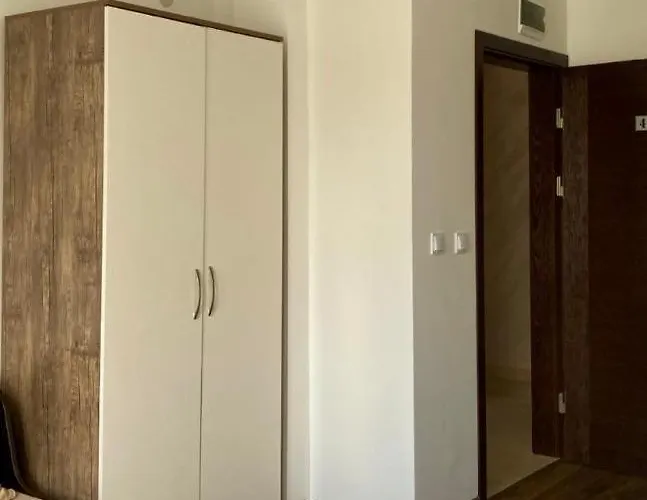 бялата къща Гостевой дом